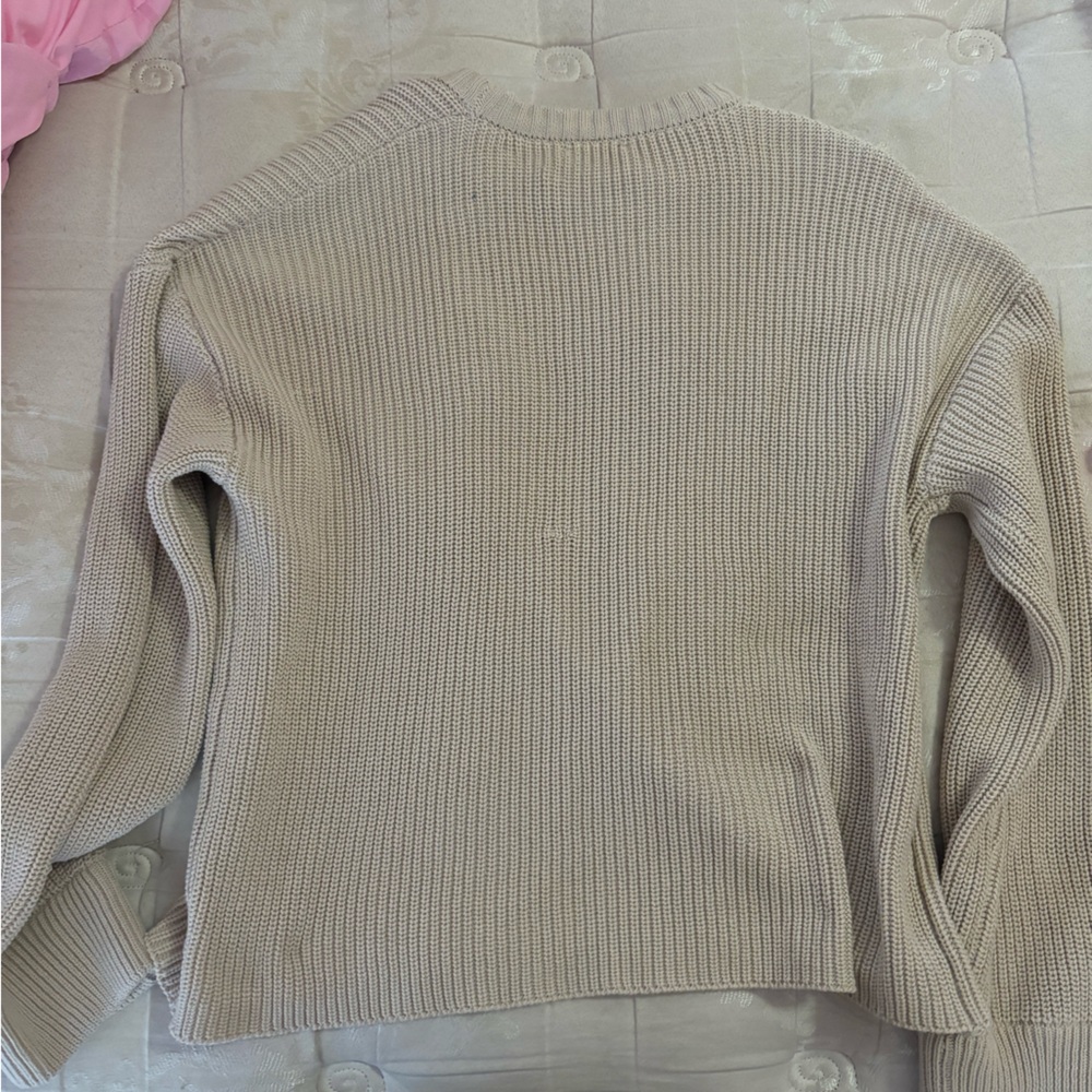 Edikted Sweater - Picture 7 of 7
